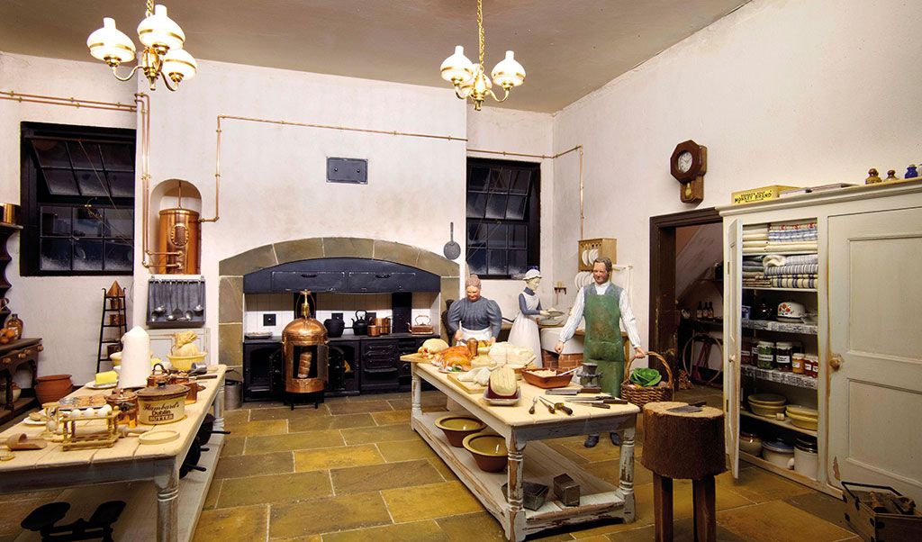 Hever Castle Attractions Miniature House Exhibition Kitchen