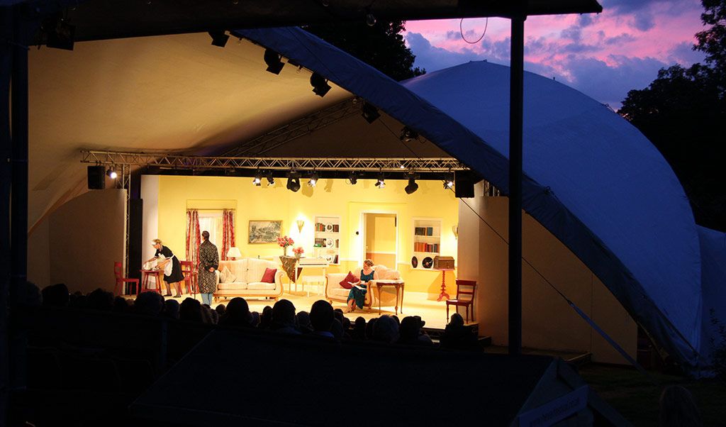 Hever Castle Festival Theatre Play