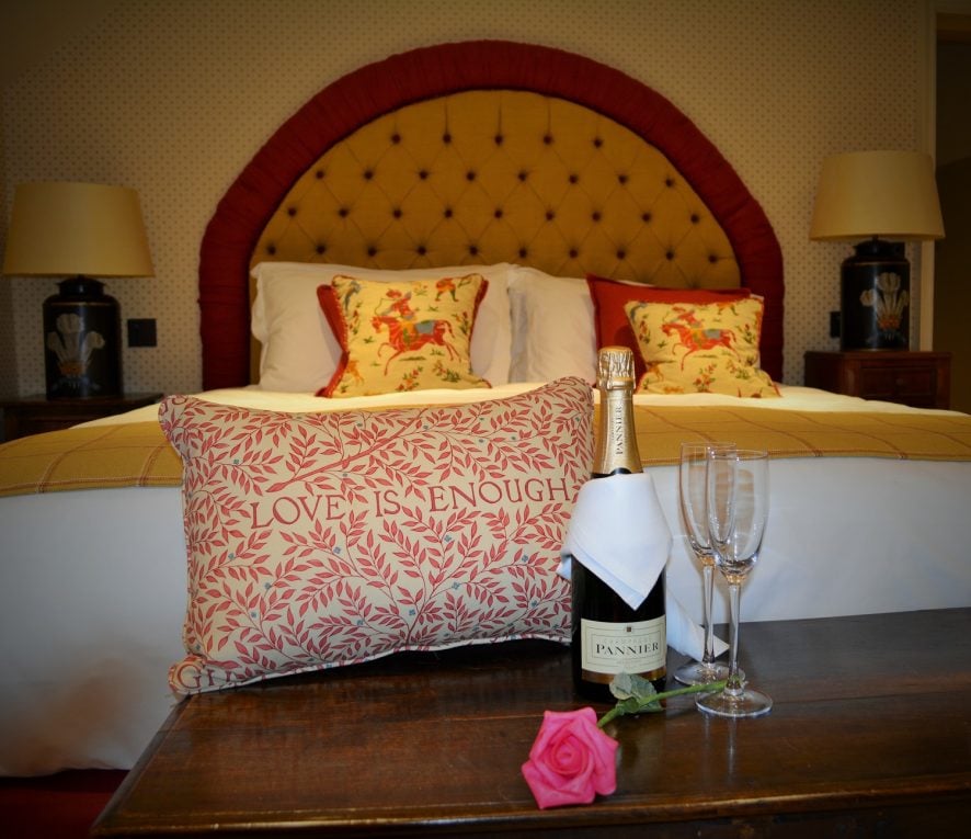 Valentine's Dine & Stay