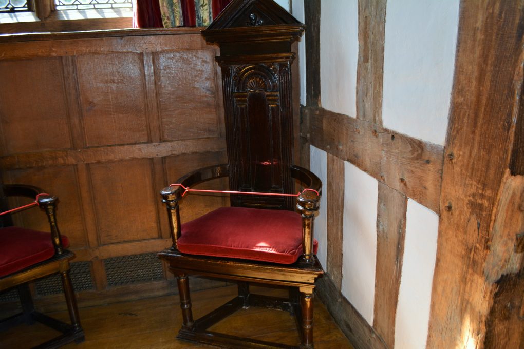 Caqueteuse Armchair or Conversation Chair - Hever Castle