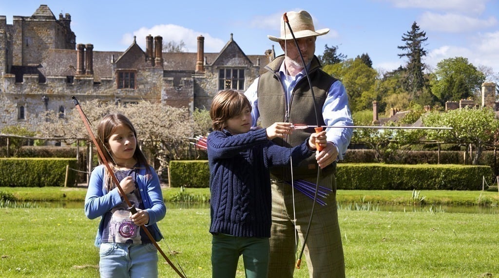 summer-holidays-archery