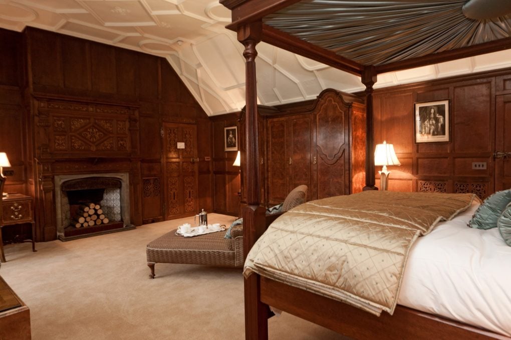 Tulip bedroom in the Astor Wing