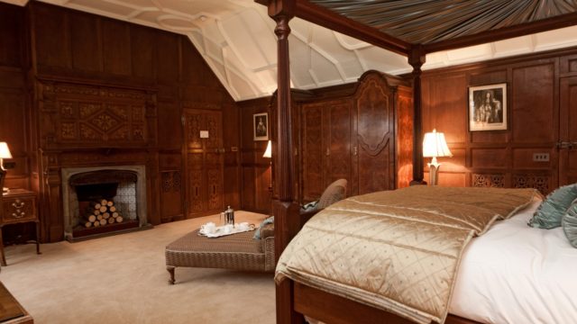 Tulip bedroom in the Astor Wing