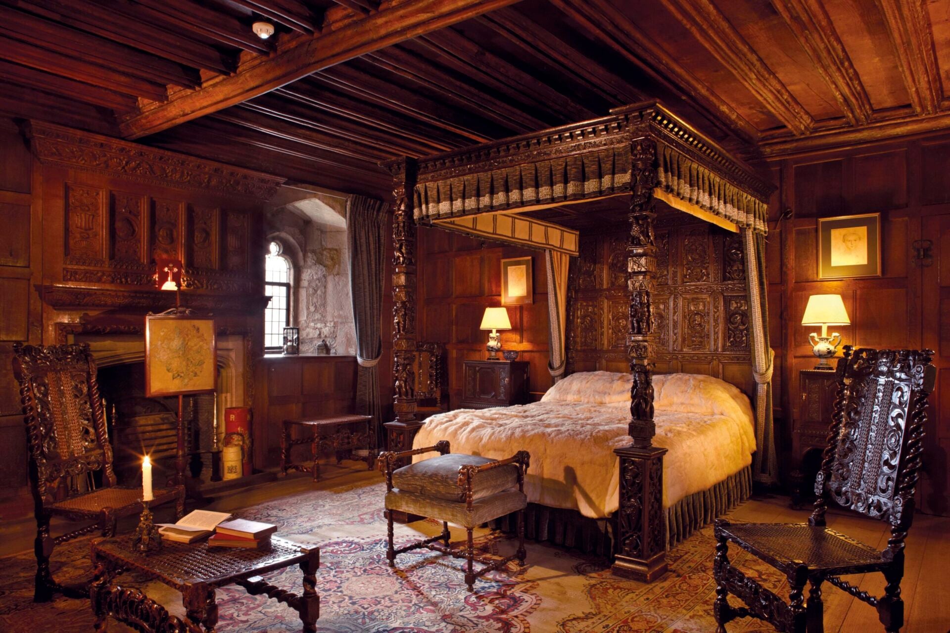 Hever Castle Photos: Anne Boleyn's Childhood Bedroom