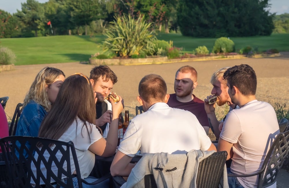 This image has an empty alt attribute; its file name is Hever_STaff_Partyweb-51.jpg